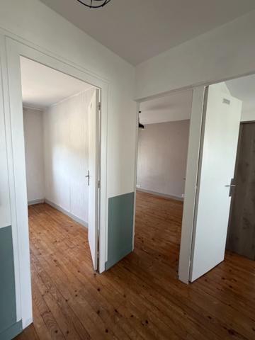 Soyaux. Maison mitoyenne de 102 m² avec garage et jardin