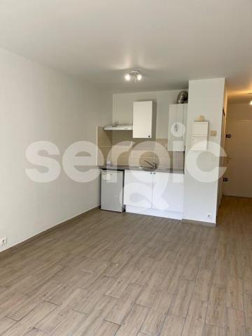 Location 1 Pieces 26 91250 Saint Germain Les Corbeil 52 0160 02 0081