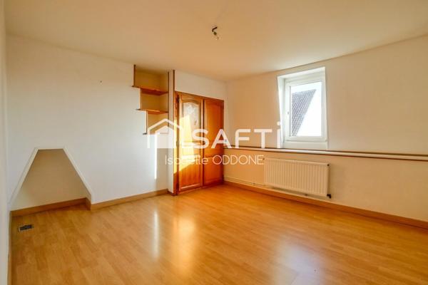 Maison T4 dans le quartier du petit pays sans extérieur