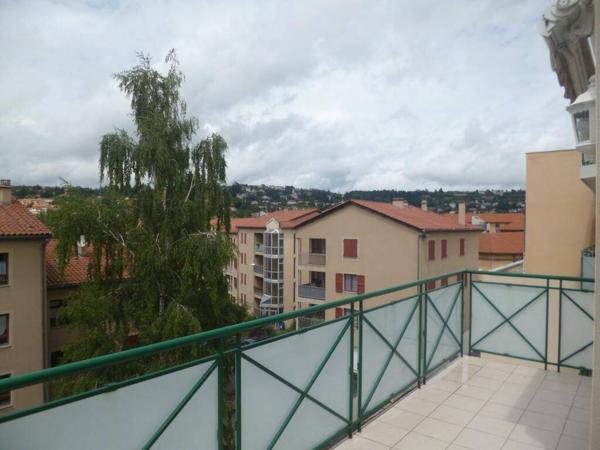 Résidence Le Duguesclin - F2 au 2ème avec une belle terrasse