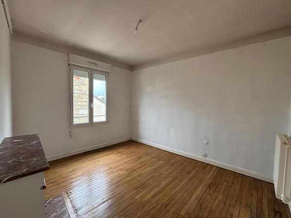 APPARTEMENT TYPE 3 NON MEUBLE - SECTEUR BARBATRE