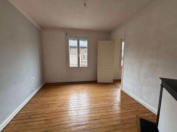 APPARTEMENT TYPE 3 NON MEUBLE - SECTEUR BARBATRE
