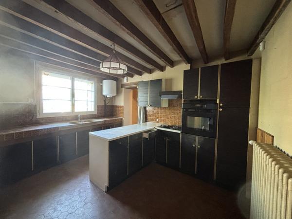 Maison briarde INVESTISSEMENT - A RENOVER - A DIVISER - A AIMER , 2973m² Terrain " A BATIR" - A DIVISER