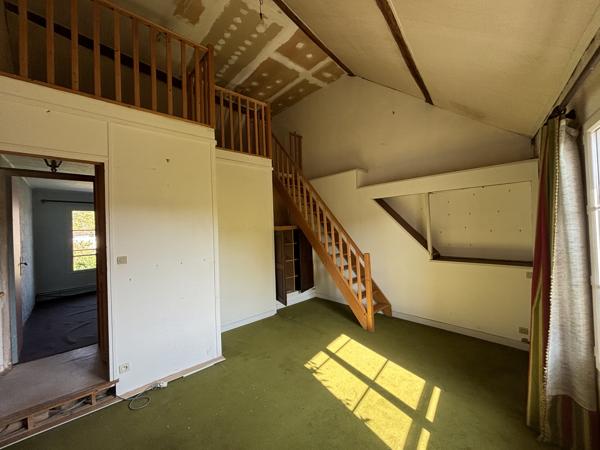 Maison briarde INVESTISSEMENT - A RENOVER - A DIVISER - A AIMER , 2973m² Terrain " A BATIR" - A DIVISER