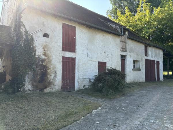 Maison briarde INVESTISSEMENT - A RENOVER - A DIVISER - A AIMER , 2973m² Terrain " A BATIR" - A DIVISER