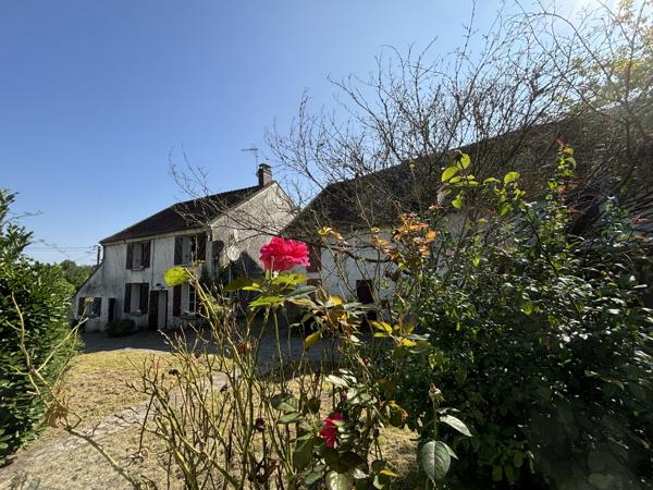 Maison briarde INVESTISSEMENT - A RENOVER - A DIVISER - A AIMER , 2973m² Terrain " A BATIR" - A DIVISER