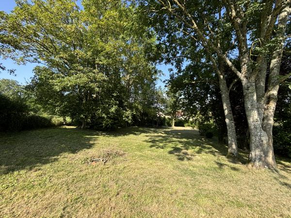 Maison briarde INVESTISSEMENT - A RENOVER - A DIVISER - A AIMER , 2973m² Terrain " A BATIR" - A DIVISER