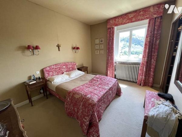 Belle Maison en pierre avec grange sur 1ha5