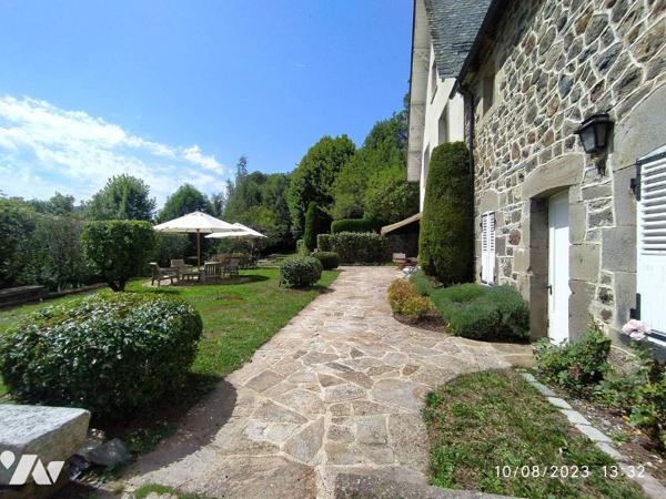 Belle Maison en pierre avec grange sur 1ha5