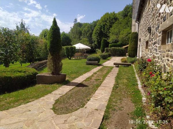 Belle Maison en pierre avec grange sur 1ha5