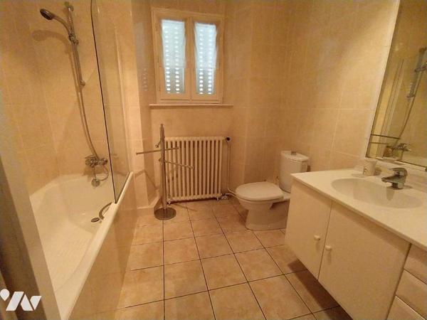 Belle Maison en pierre avec grange sur 1ha5