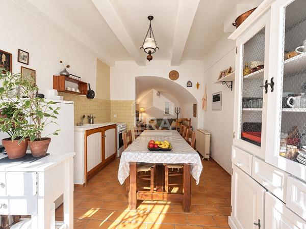 Maison de village Mallemort 63 m2 - Terrasse - garage- atelier.