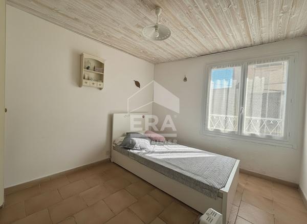 Maison de village Mallemort 63 m2 - Terrasse - garage- atelier.