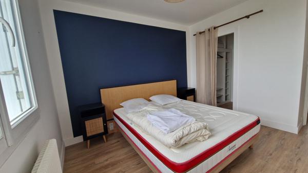 Appartement Reze  - place 8 mai - 2 pièce(s) - loué meublé - proche toutes commodités