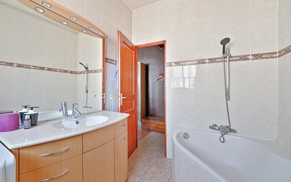 Appartement à vendre    2 pièces • 47,43 m2 Vanves