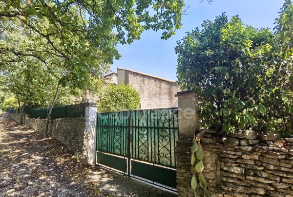 Dpt Gard (30), à vendre proche d'UZES à 8km, maison P6 de 132m2, beau terrain de 600m2, calme.