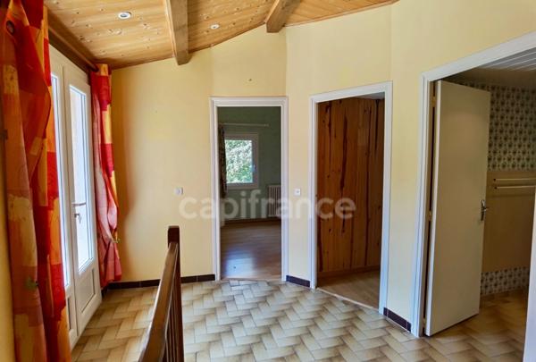 Dpt Gard (30), à vendre proche d'UZES à 8km, maison P6 de 132m2, beau terrain de 600m2, calme.