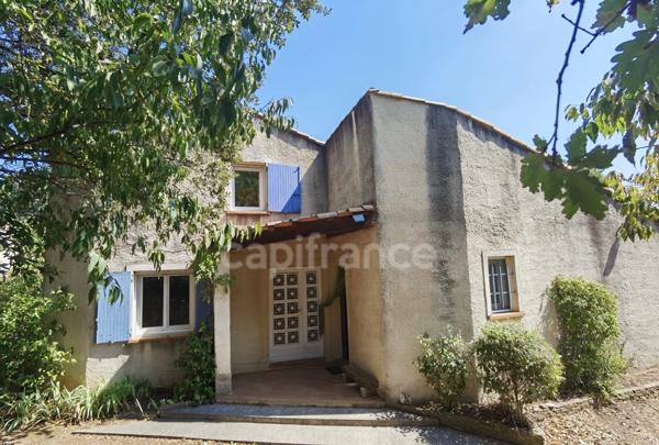 Dpt Gard (30), à vendre proche d'UZES à 8km, maison P6 de 132m2, beau terrain de 600m2, calme.