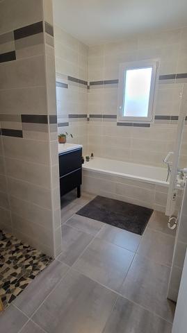 Saint-Vincent-de-Paul (40990) Maison récente T4 Bis tout confort