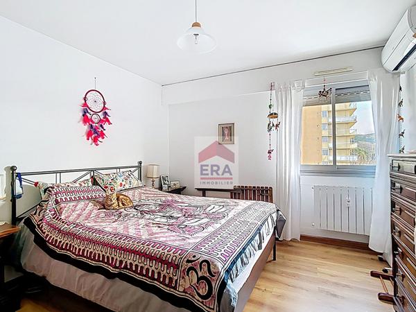En exclusivité à vendre appartement 4 pièces  Marseille 9e/10e - St Tronc balcons et parking privatif en sous-sol.