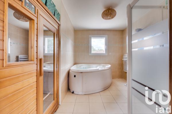 Maison à vendre 5 pièces 191 m² Saint-Jory