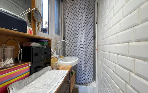 Appartement à vendre    2 pièces • 12 m2 Paris 16