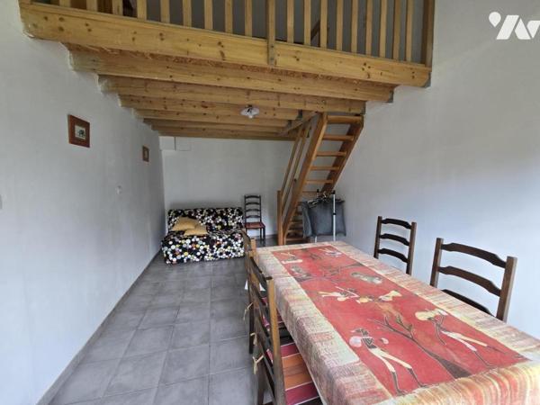 SAINT-CONGARD – Longère en deux habitations avec dépendances sur plus de 3 900 m²