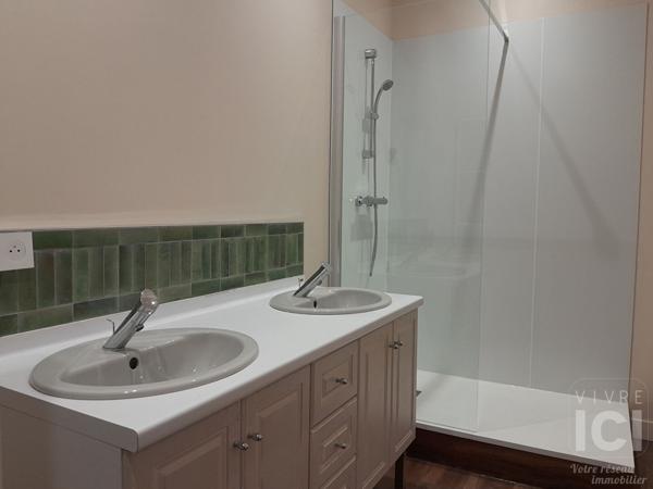 Maison 5 chambres Colocation Sainte Luce sur Loire / Stationnement
