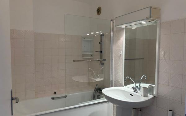 Appartement à louer    2 pièces • 46,20 m2 Paris 11