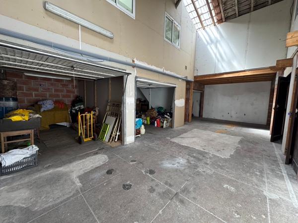 Entrepôt industriel à vendre à Talence - 430 m² - Prix 472 500 €