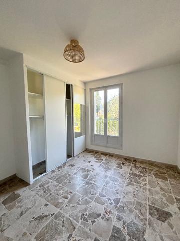 SAINT REMY DE PROVENCE - 3 CHAMBRES - BALCON - GARAGE