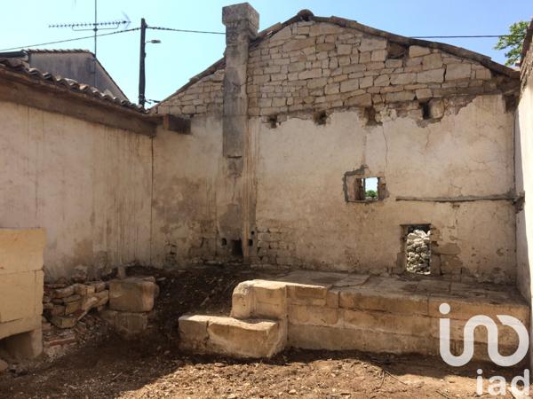 Maison à vendre 4 pièces 375 m² Hiersac