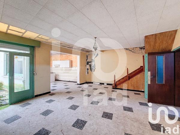 Maison 8 pièces de 236 m² à Onnaing (59264)