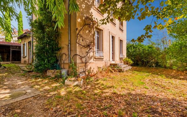 Maison à vendre    8 pièces • 146,54 m2 Caluire-et-Cuire