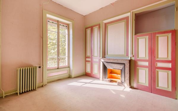 Maison à vendre    8 pièces • 146,54 m2 Caluire-et-Cuire