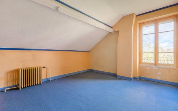 Maison à vendre    8 pièces • 146,54 m2 Caluire-et-Cuire