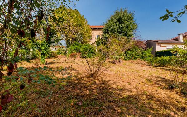 Maison à vendre    8 pièces • 146,54 m2 Caluire-et-Cuire