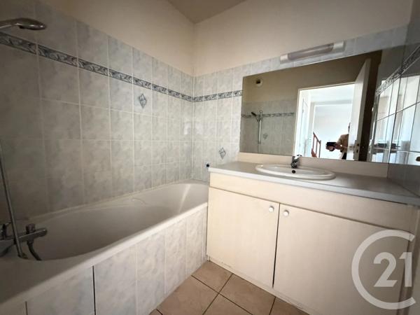Appartement à vendre  3 pièces - 65,37 m 2   VILLEMANDEUR  - 45