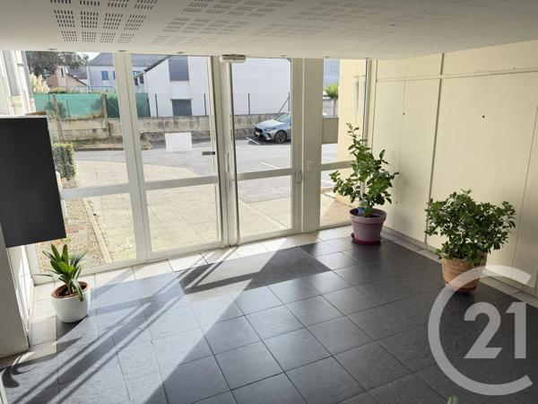 Appartement à vendre  3 pièces - 65,37 m 2   VILLEMANDEUR  - 45