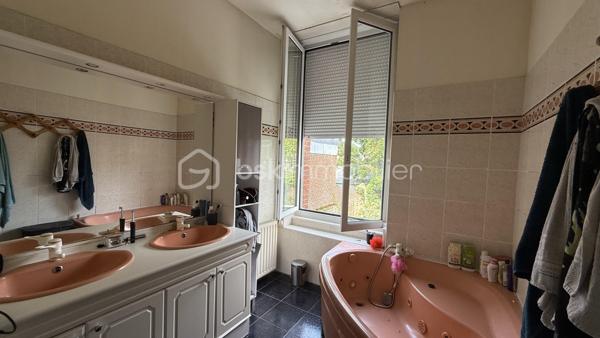 Immeuble mixte de 312,39 m²