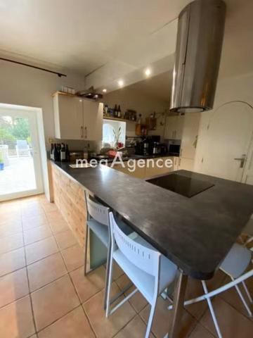 Maison à TRELIVAN, 22100 - 6 pièces 139m²