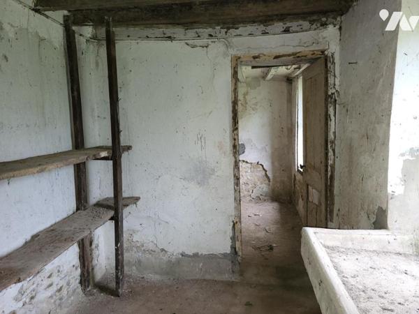 ESTRY : Maison d'habitation à rénover