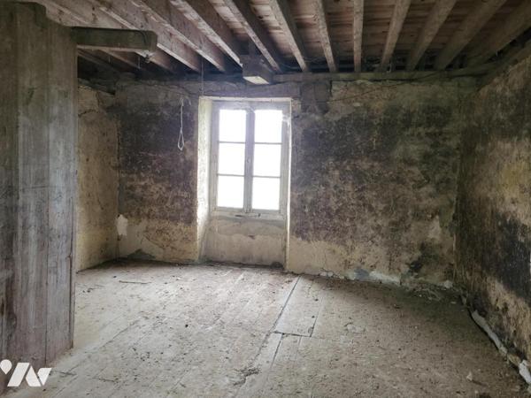 ESTRY : Maison d'habitation à rénover