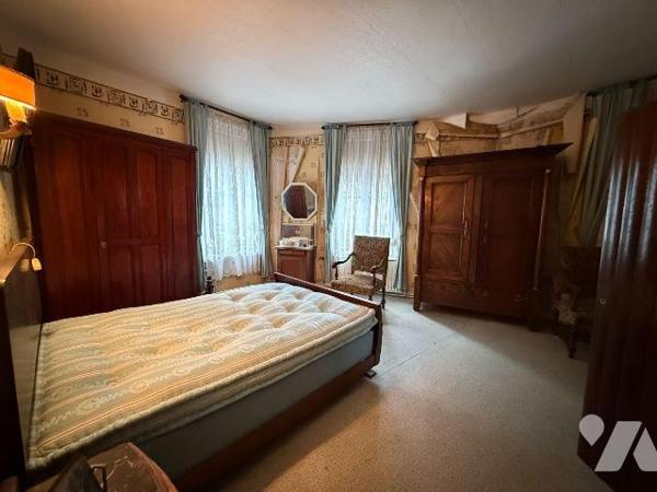 Maison à vendre à ARQUES dans le Pas de Calais (62).

Maison bourgeoise avec une double distr...