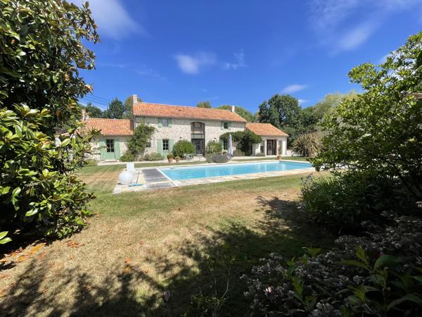 Belle propriété 5 chambres avec grange de caratère0 Toutes les caractéristiques