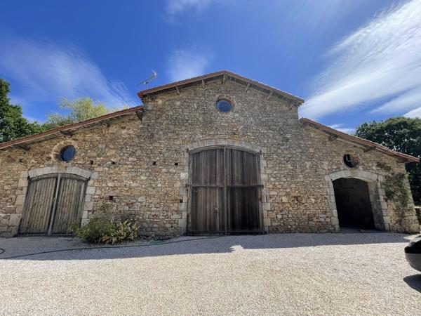 Belle propriété 5 chambres avec grange de caratère0 Toutes les caractéristiques
