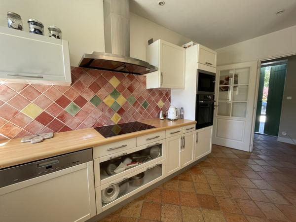 Belle propriété 5 chambres avec grange de caratère0 Toutes les caractéristiques