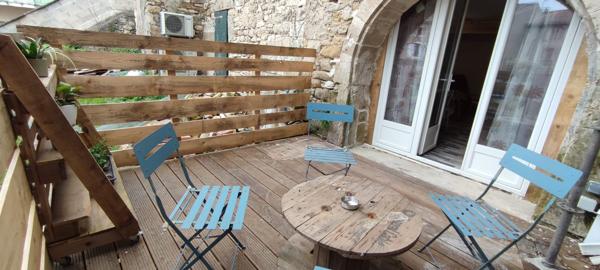 Appartement T2 meublé à louer avec extérieur  Saint-Jean-de-Maruéjols-et-Avéjan (30430)