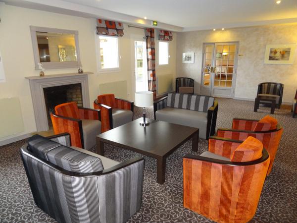 Le Chesnay (78150) SYMPHONIALES LE CHESNAY RESIDENCE SERVICE SENIORS 2 PIECES 47M2