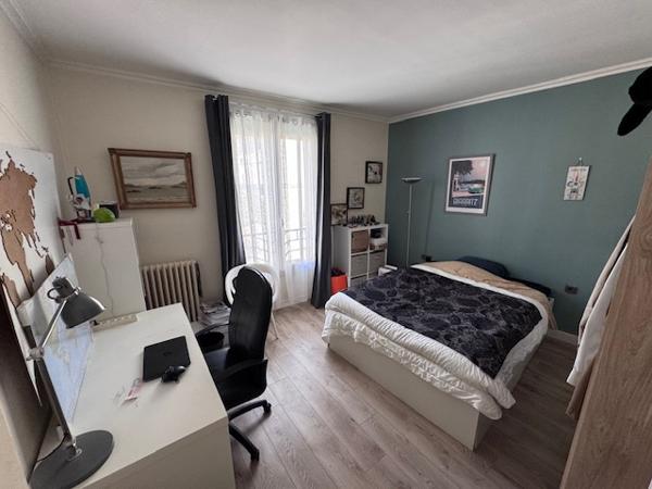 EXCLUSIVITÉ – MAISON T6 RÉNOVÉE AVEC TERRASSE EN PLEIN CŒUR DE LA RIVE GAUCHE (LAVAL, 53)